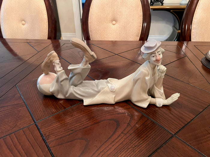 Lladro Figurine 'Clown with Beach Ball' 4618