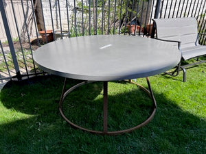 Concrete Look- Steel Round Dining Table