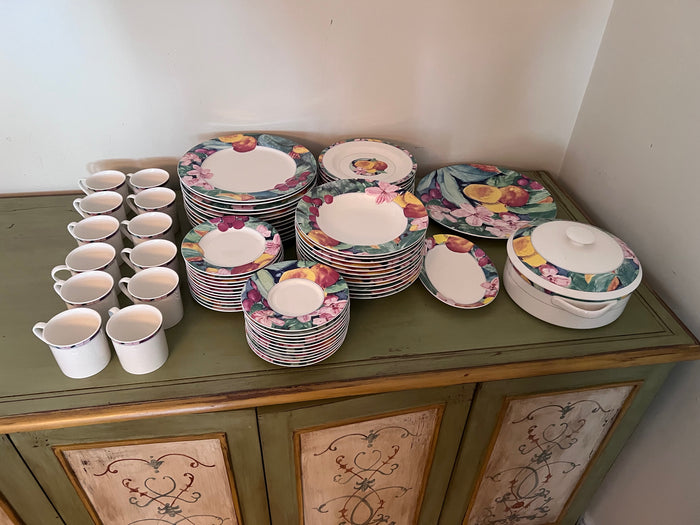 Mikasa Maxima Exotic Garden CAK26 Dinnerware Set- Service for 12