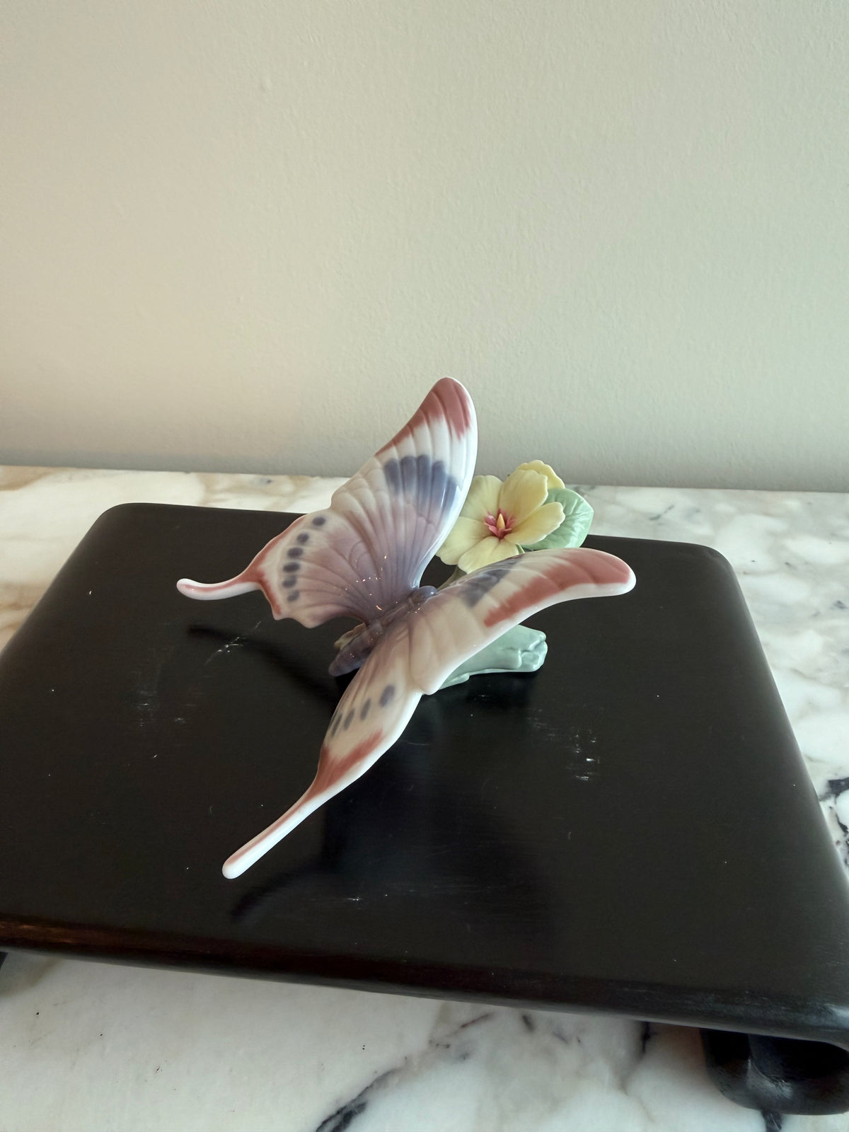 Lladro "A Moment's Rest" Figurine