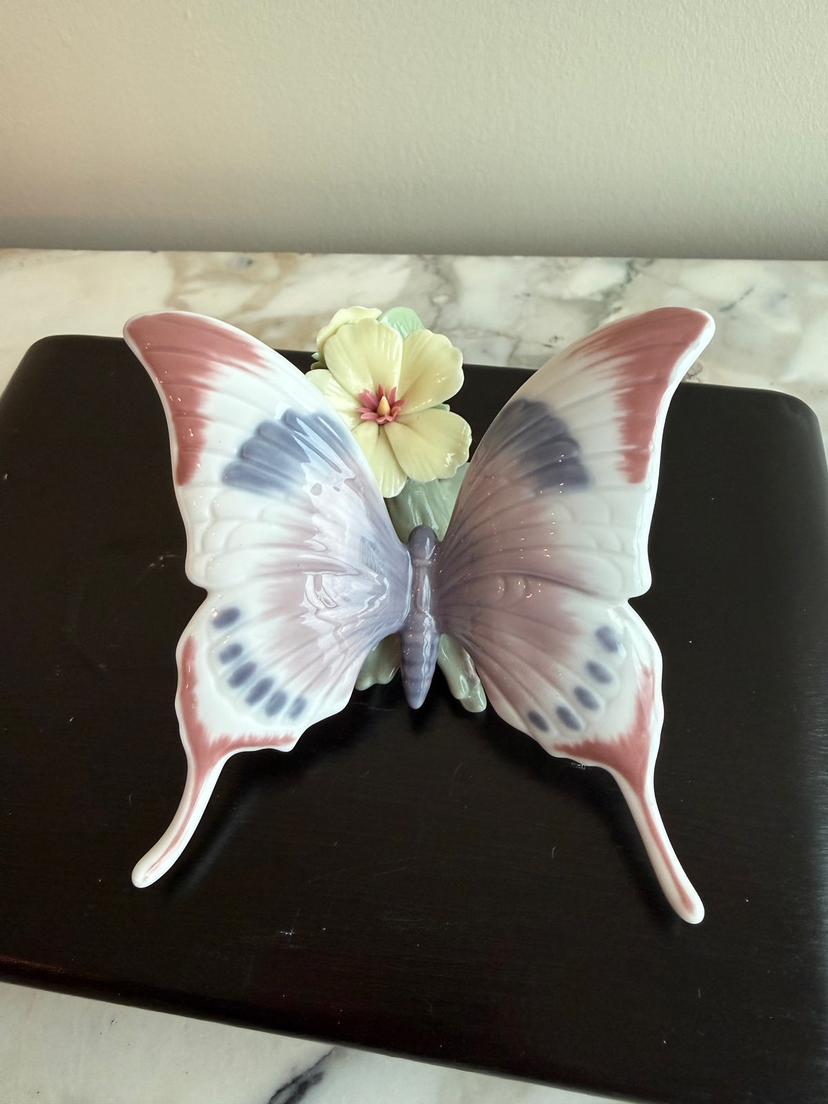 Lladro "A Moment's Rest" Figurine