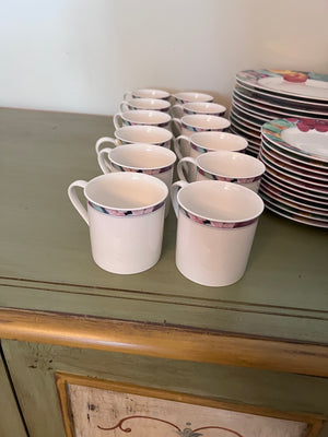 Mikasa Maxima Exotic Garden CAK26 Dinnerware Set- Service for 12