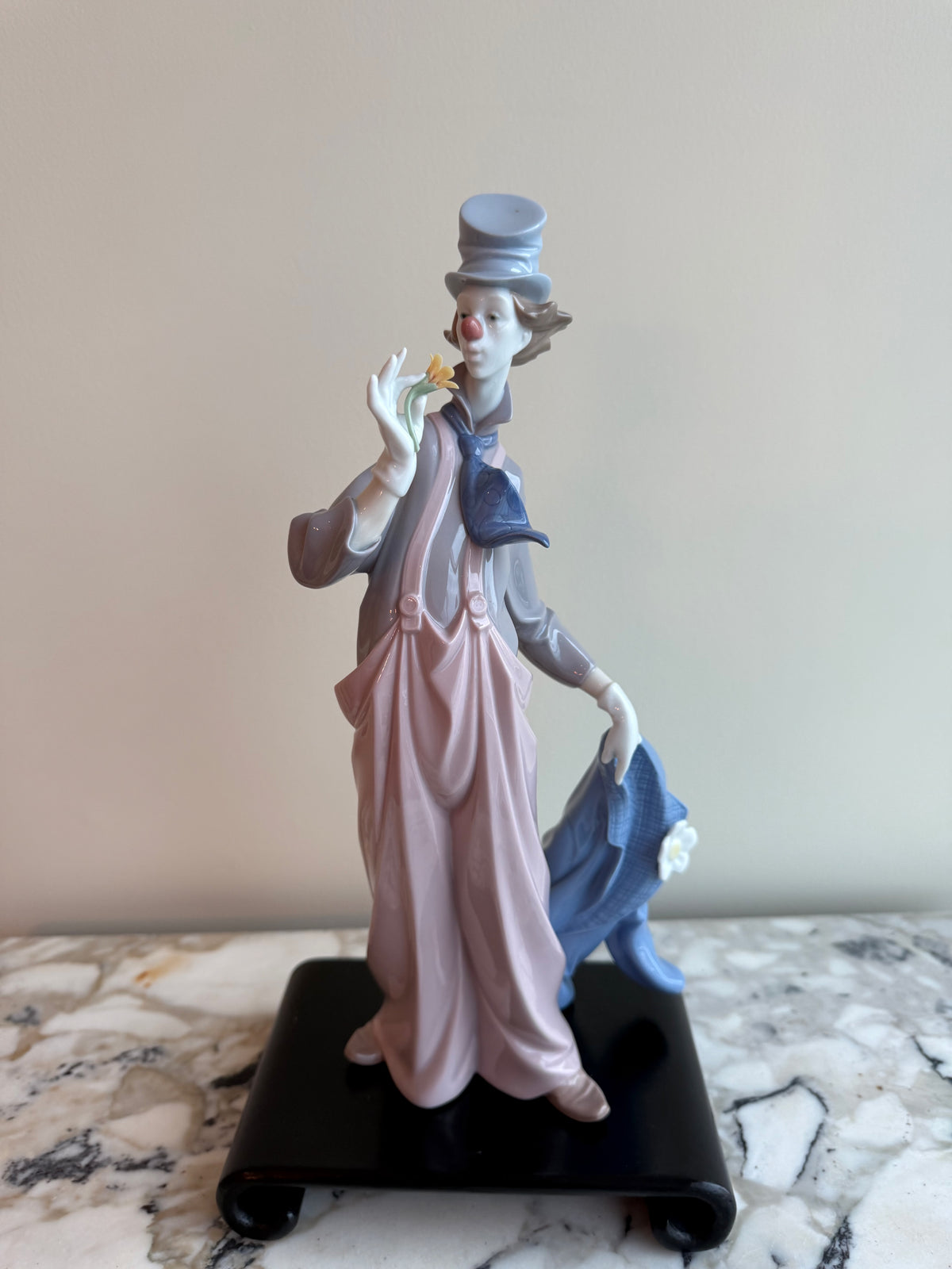 Lladro "A Mile of Style" Figurine