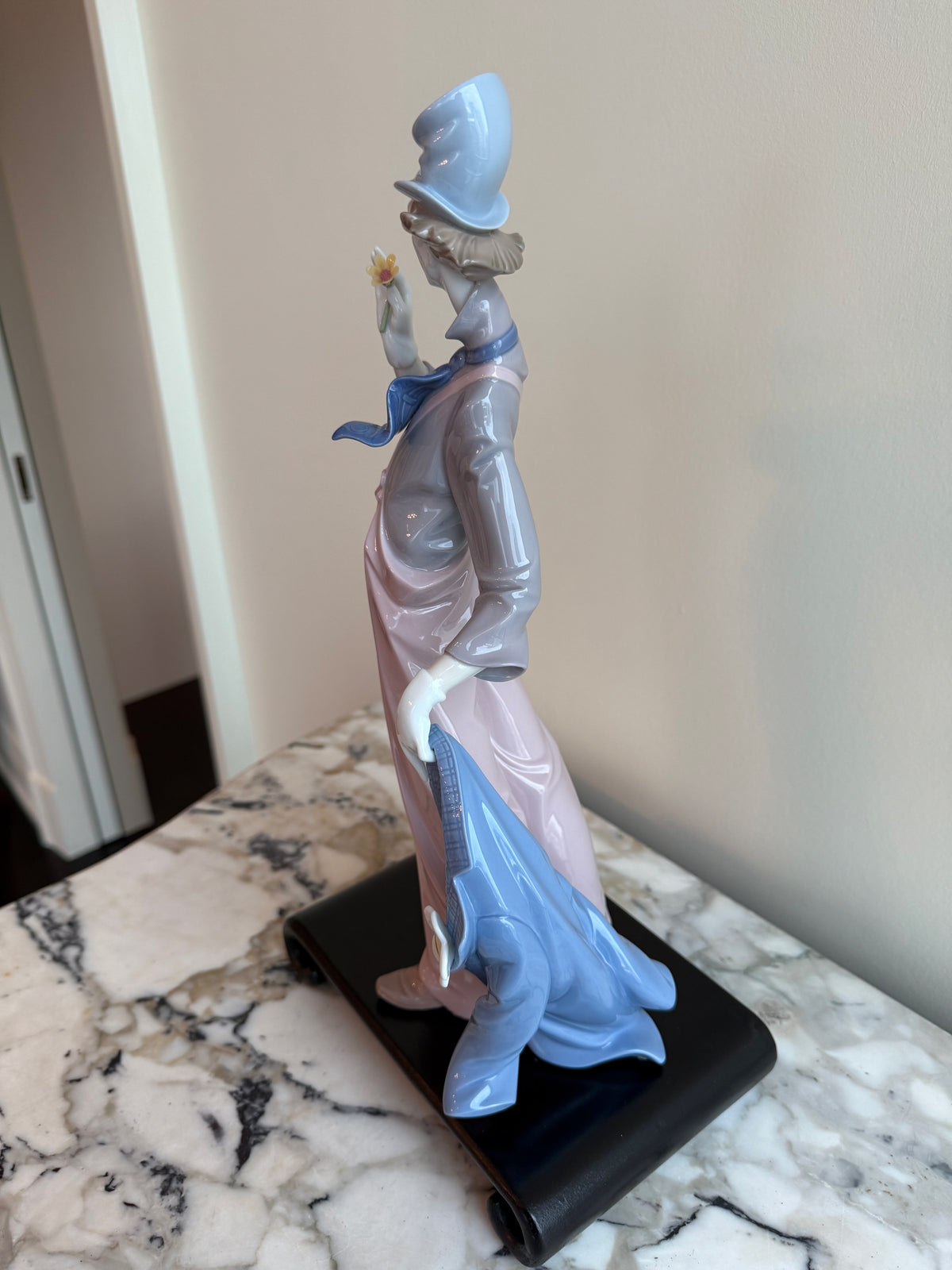 Lladro "A Mile of Style" Figurine