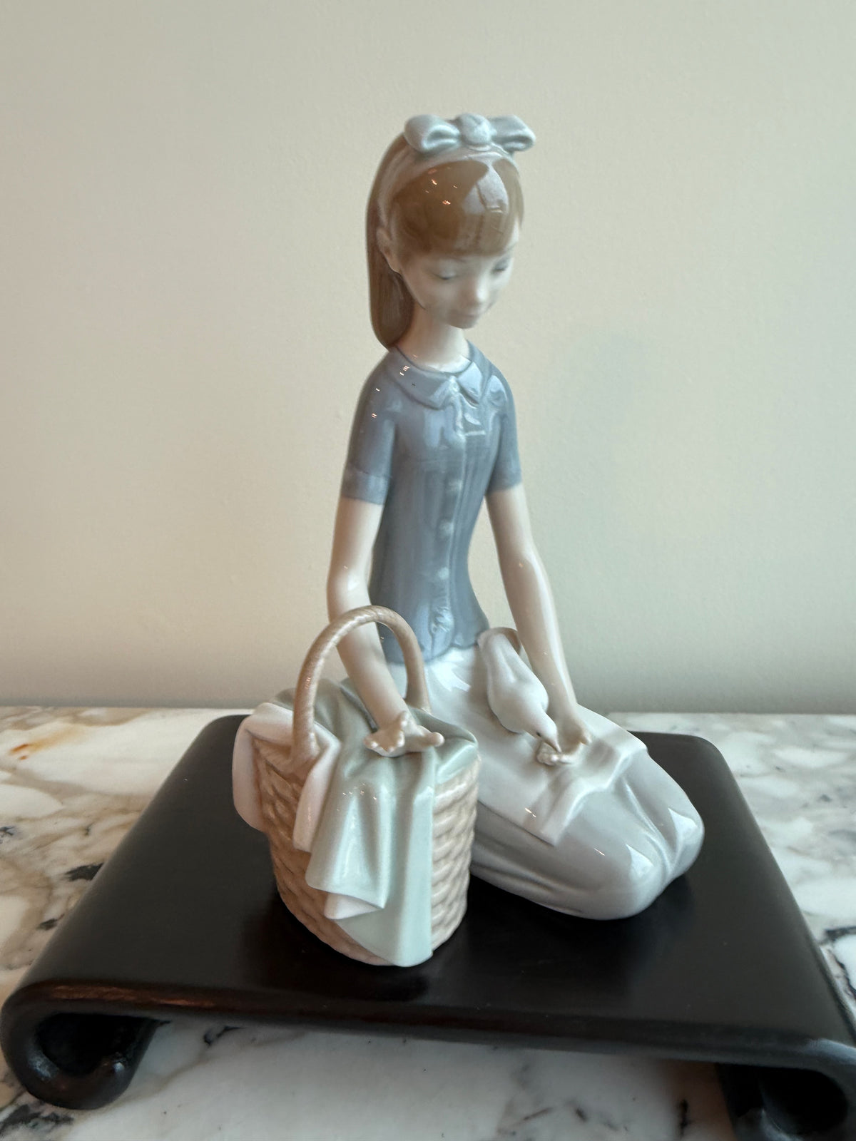 Lladro "Girl with Dove" Figurine