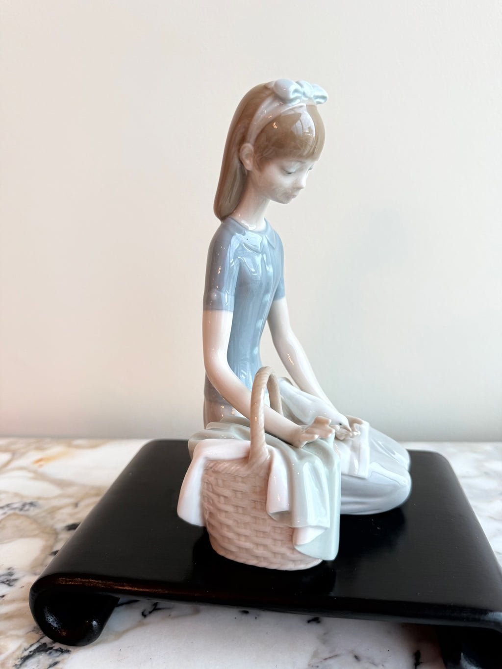 Lladro "Girl with Dove" Figurine