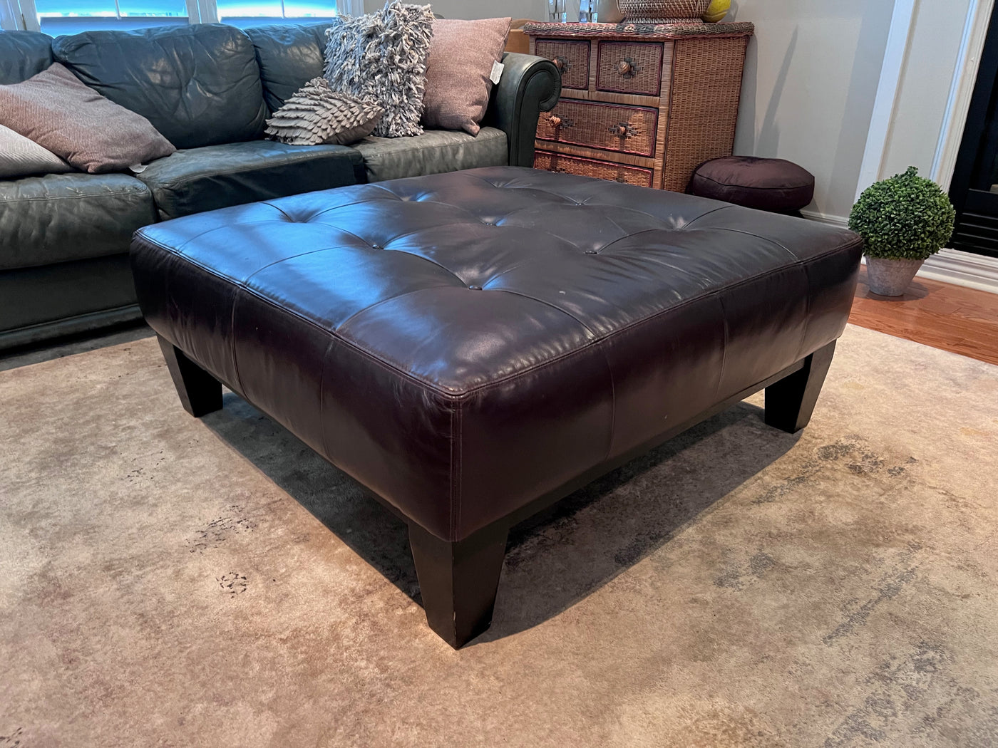 Pottery Barn Brown Leather Ottoman Sell My Stuff Canada