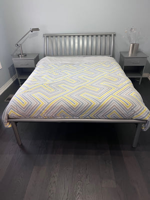 Amisco Newton Queen Bed
