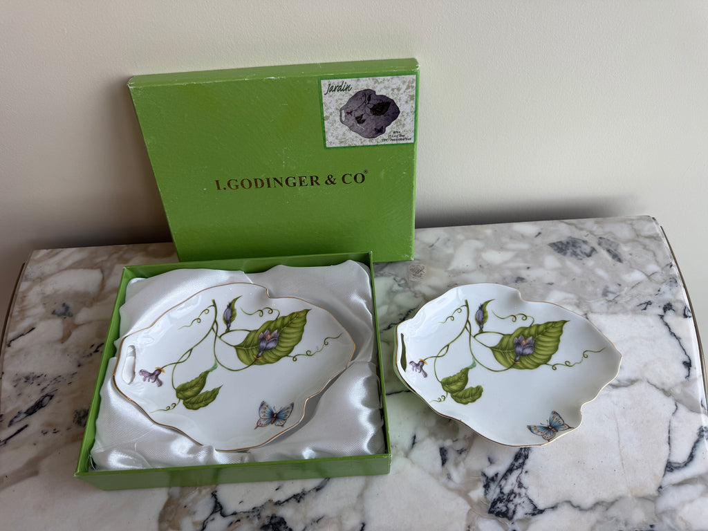 Pair of I. Godinger & Co. Jardin Leaf Porcelain 7" Trays - One New in Box