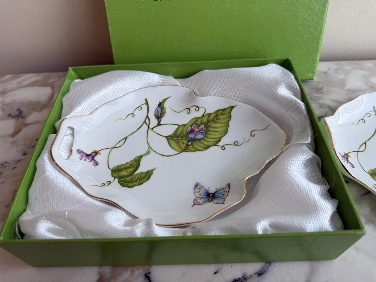 Pair of I. Godinger & Co. Jardin Leaf Porcelain 7" Trays - One New in Box