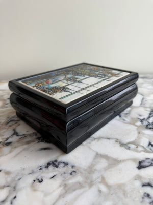 Metropolitan Museum of Art Tiffany Wisteria Musical Jewelry Box