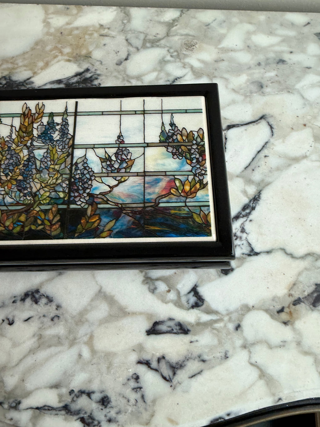 Metropolitan Museum of Art Tiffany Wisteria Musical Jewelry Box