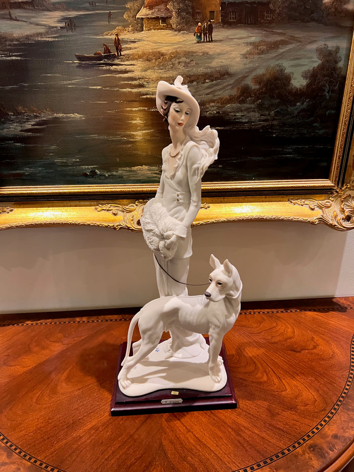 Giuseppe Armani Figurine 'Lady Walking Dog'