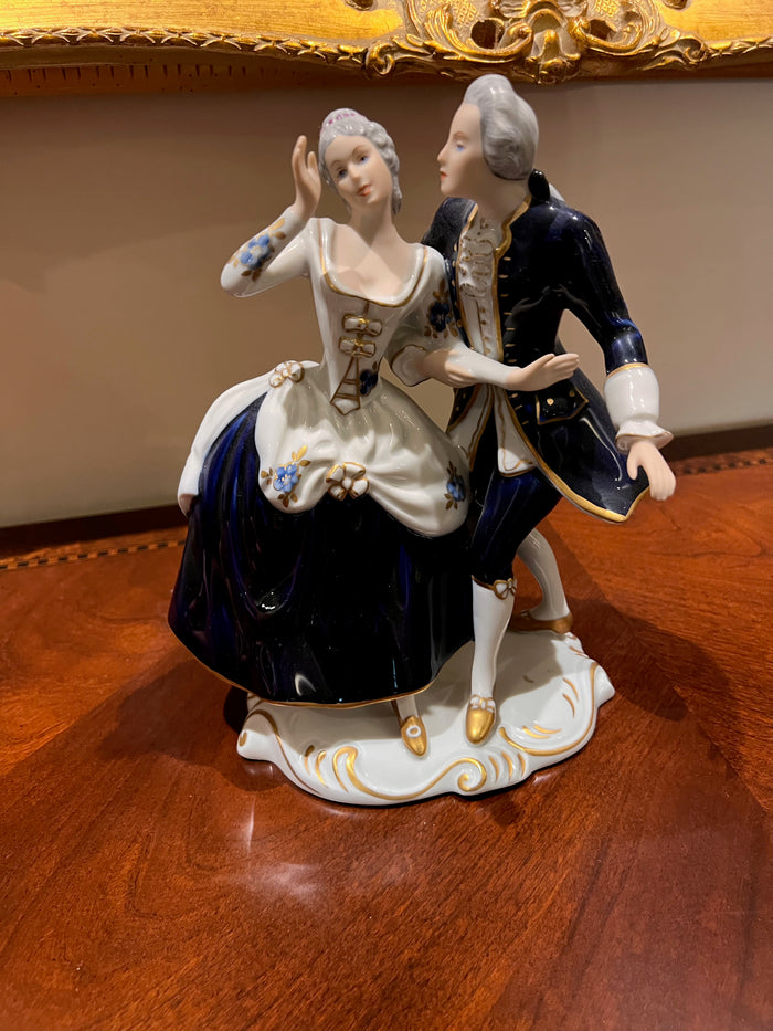 Royal Dux Bohemia Figurine 'Courting Couple'