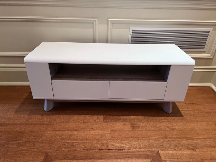 Structube Chelsa White Media Unit