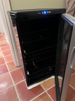 Danby DWC356BLP 35 Bottle Wine Cooler, LIKE NEW