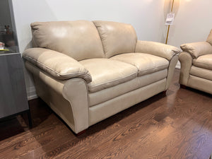 Arrow Furniture Beige Casper Pebble 100% Leather Love Seat (*retail $1,849)