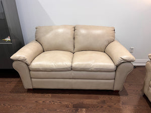 Arrow Furniture Beige Casper Pebble 100% Leather Love Seat (*retail $1,849)