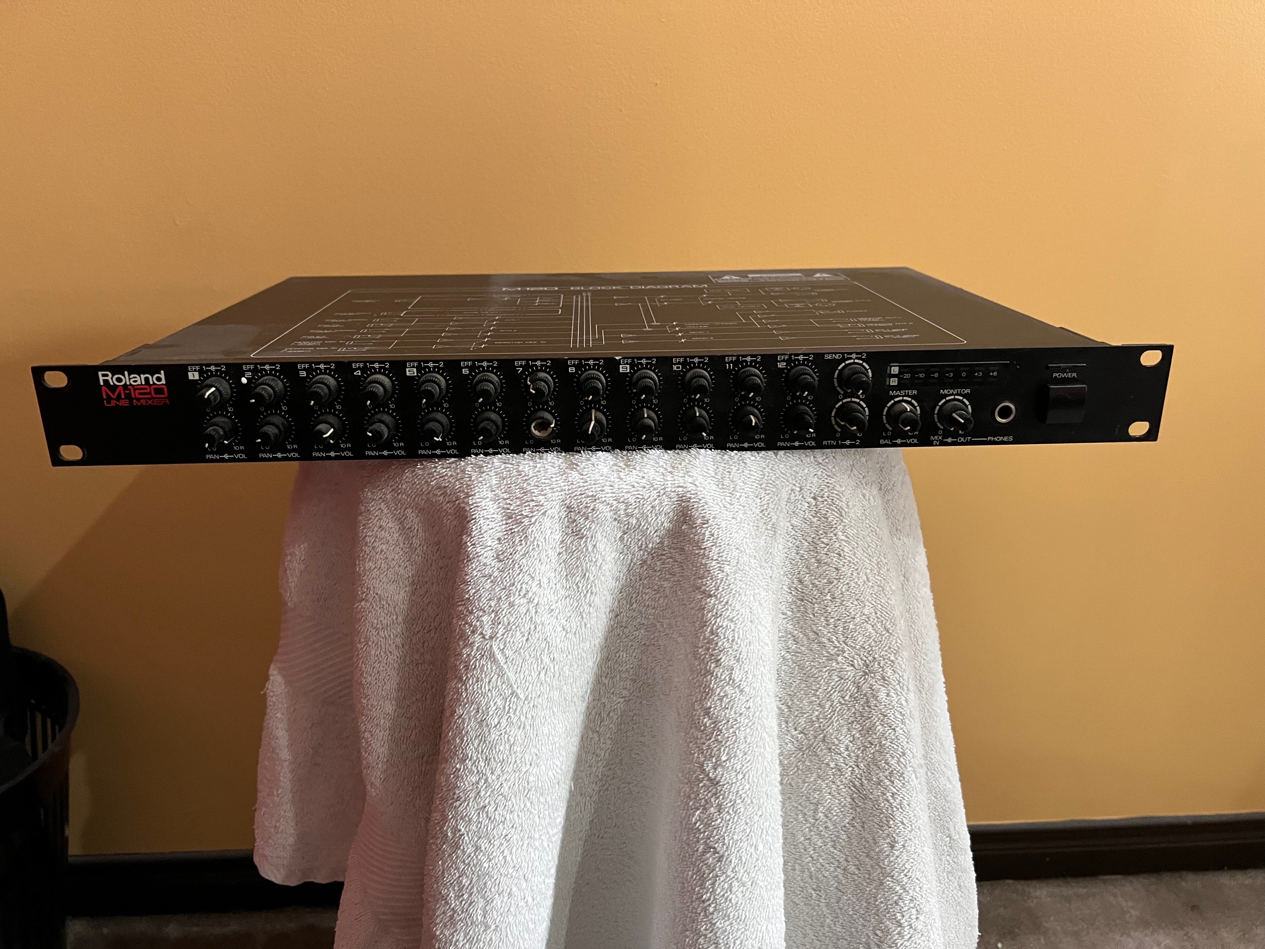 Roland M-120 Line Mixer, Rack Mount – Sell My Stuff Canada