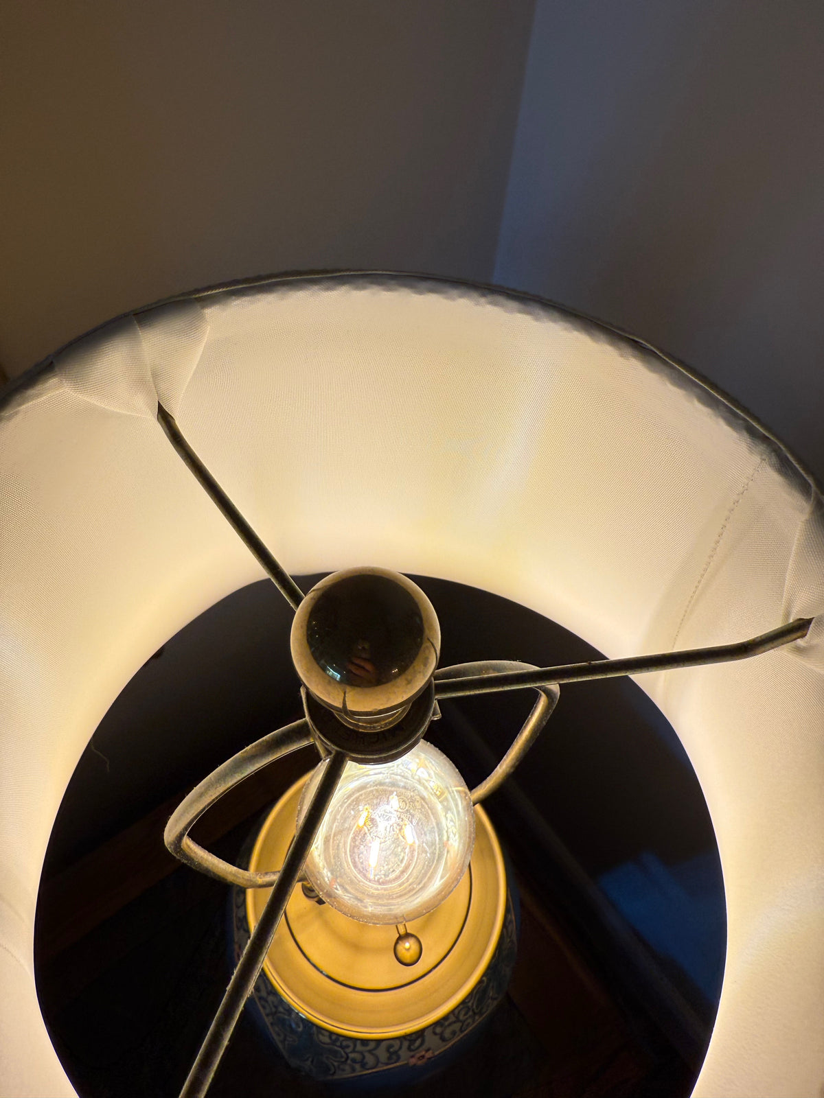 Ethan Allen Chinoiserie Ceramic Ginger Jar Table Lamp