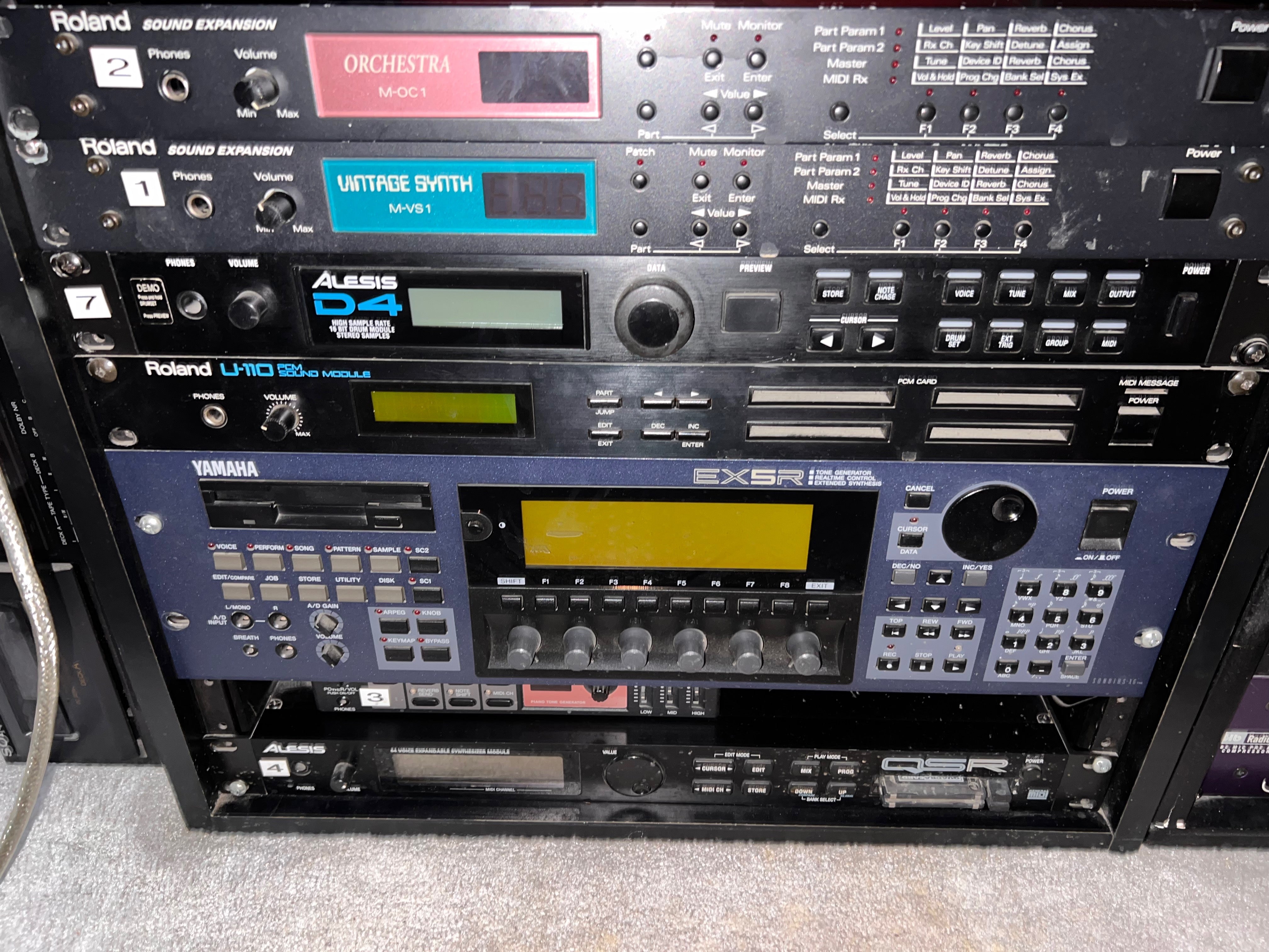 Roland U-110 音源モジュール Roland U-110 PCM Sound Module | Reverb Canada