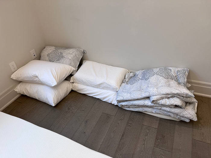 Queen Linen and Pillows Lot