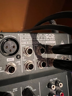 Behringer XENYX 502 Premium Analog 5-Input Bus Mixer