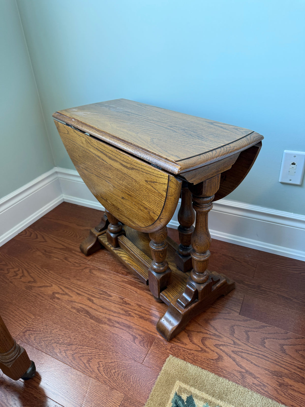 Ethan Allen Small Drop Leaf Table