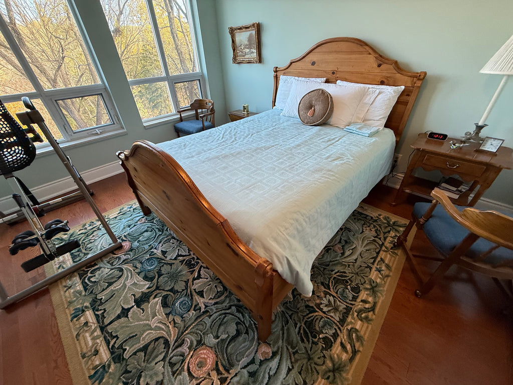 Ethan Allen Queen Farmhouse Style Sleigh Bed