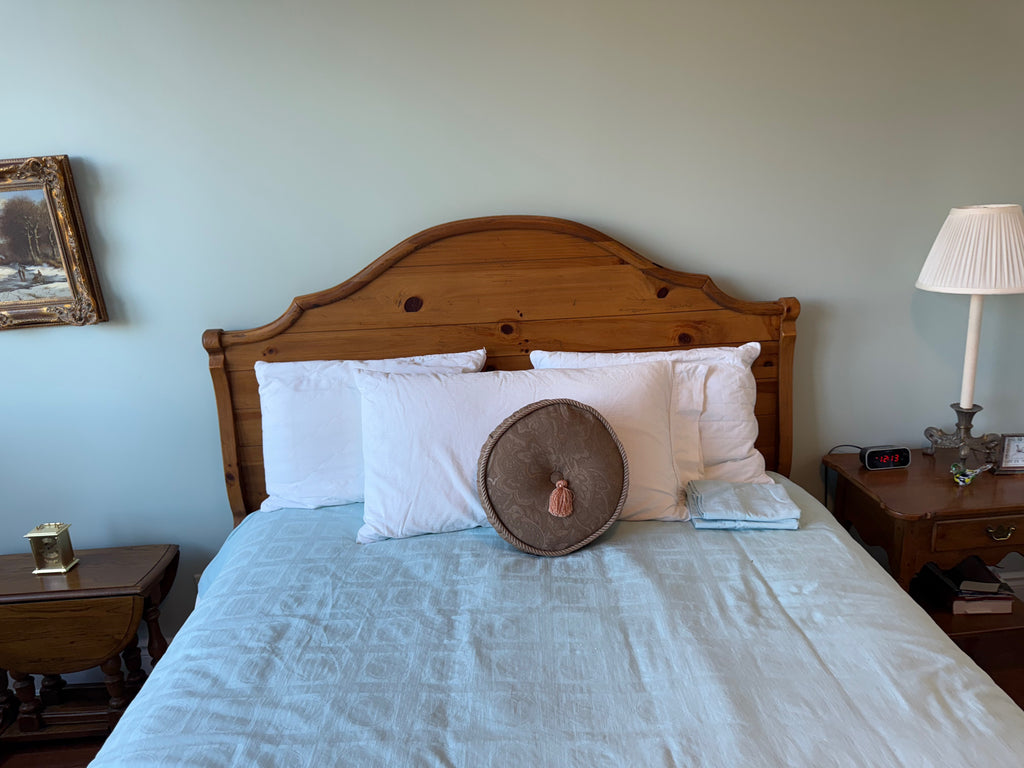Ethan Allen Queen Farmhouse Style Sleigh Bed