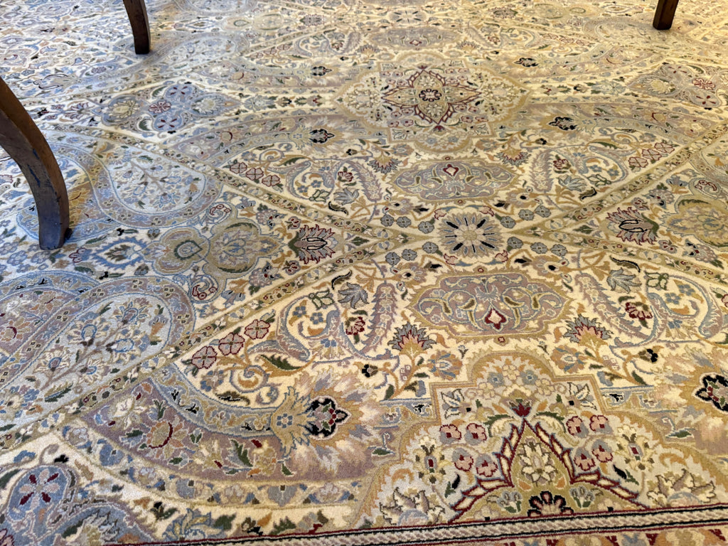 Hand-Knotted 100% Wool Indian Rug- 8x8ft
