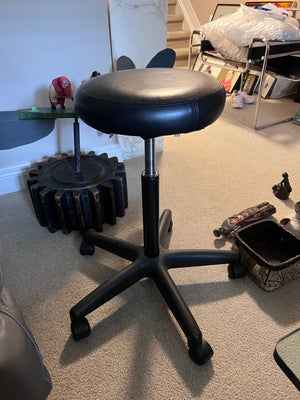 Pneumatic Stool