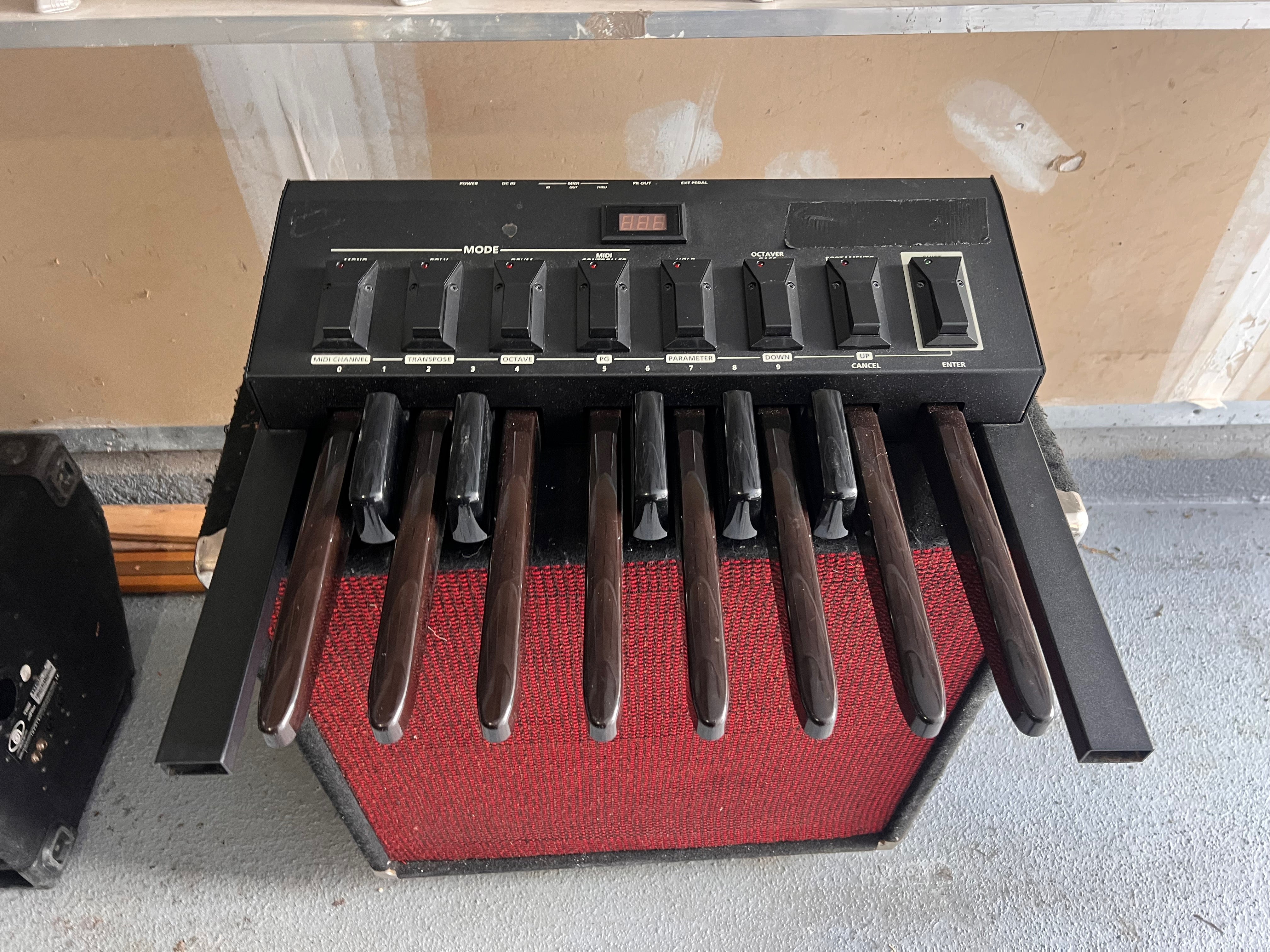 Roland PK-6 MIDI Bass Pedal – Sell My Stuff Canada