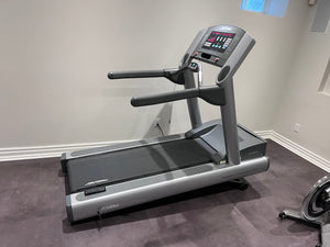 Life Fitness Club Series Treadmill