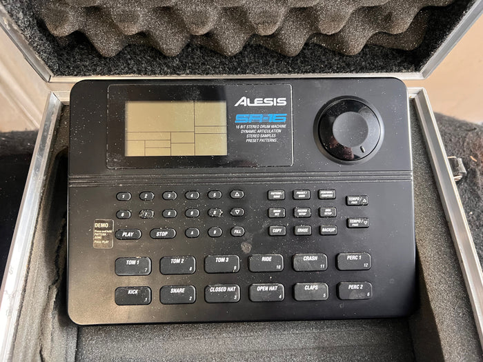 Alesis SR-16, 16 Bit Stereo Drum Machine