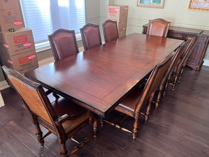 Seven Seas By Hooker Furniture Dining Table + 8 Chairs