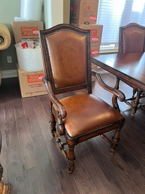 Seven Seas By Hooker Furniture Dining Table + 8 Chairs