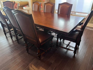 Seven Seas By Hooker Furniture Dining Table + 8 Chairs