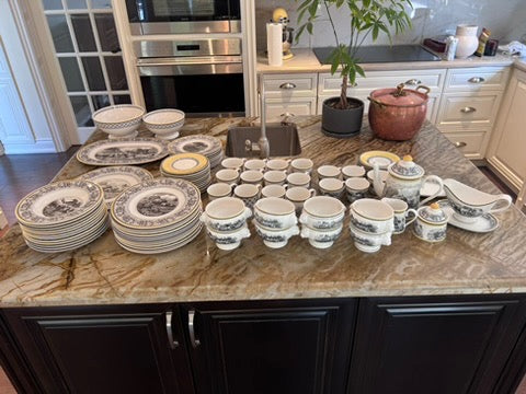 Villeroy & Boch 'Audun Fleur' Dinnerware Lot