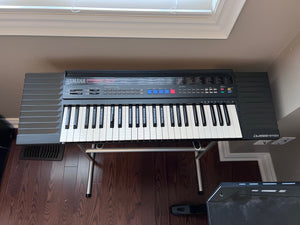 Yamaha PSR-27 Keyboard and Stand