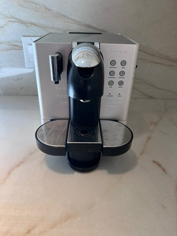 Nespresso Delonghi EN720.M Espresso Machine