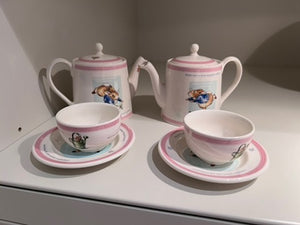 Wedgwood Peter Rabbit Miniature Tea Set