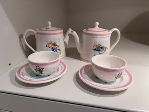 Wedgwood Peter Rabbit Miniature Tea Set – Sell My Stuff Canada