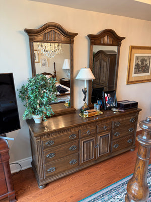 Ethan Allen Royal Charter Oak Dresser w/ 2 Mirrors