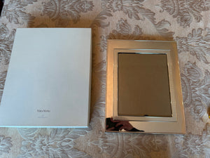 BRAND NEW Vera Wang by Wedgwood 8x10 Picture Frame
