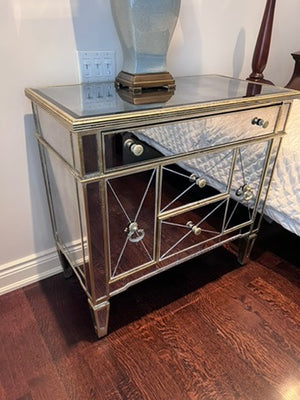 Pair of Horchow Amelie Small Mirrored Chests/Nightstands