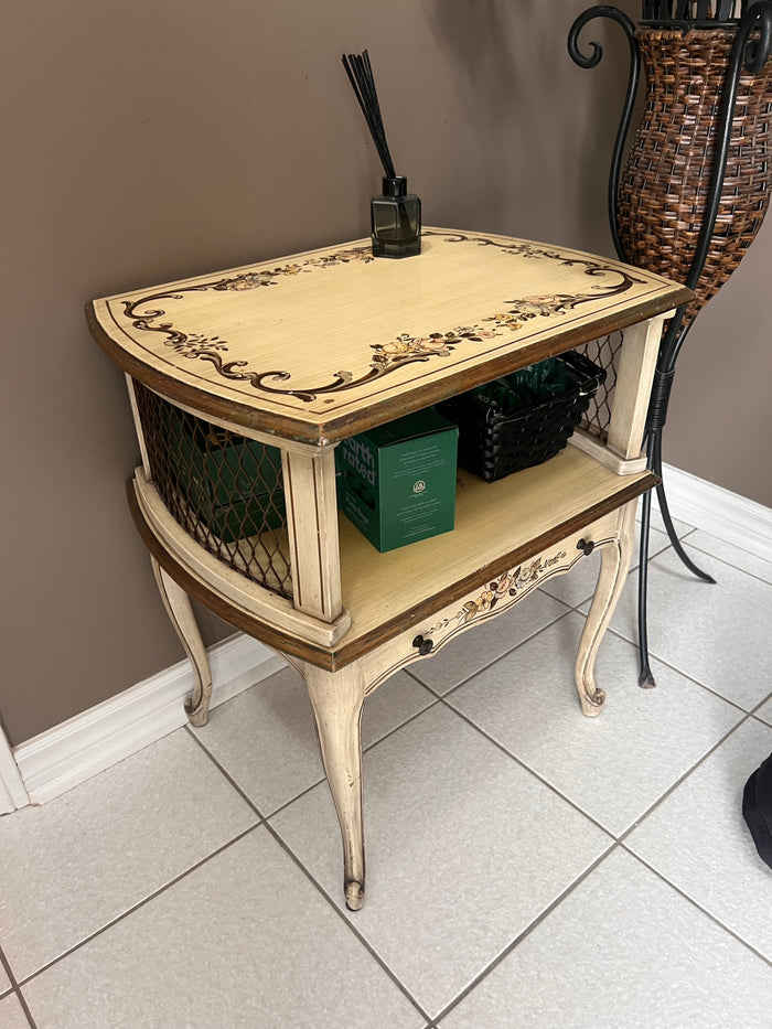 Accent Table