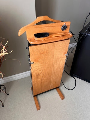 Vintage Arrow Sourcing Ltd. Pant Press Valet