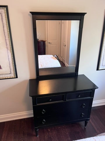 Mary-Kate and Ashley Collection Dresser with Mirror