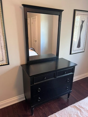 Mary-Kate and Ashley Collection Dresser with Mirror